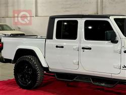 جيب جلاديتور